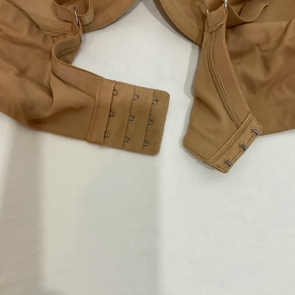 Ambrielle darker tan bra with adjustable straps; 3 hook & eye closure fasterners - Picture 11 of 11